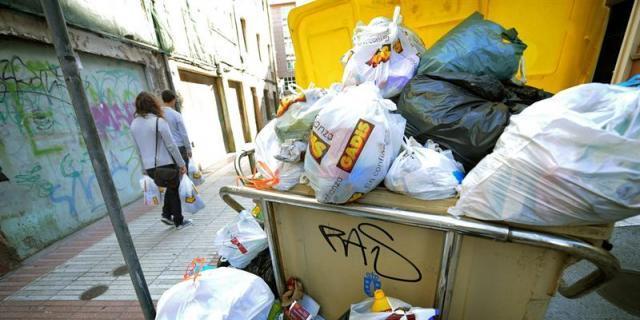 Alpedrete instala más de medio centenar de nuevos contenedores de residuos