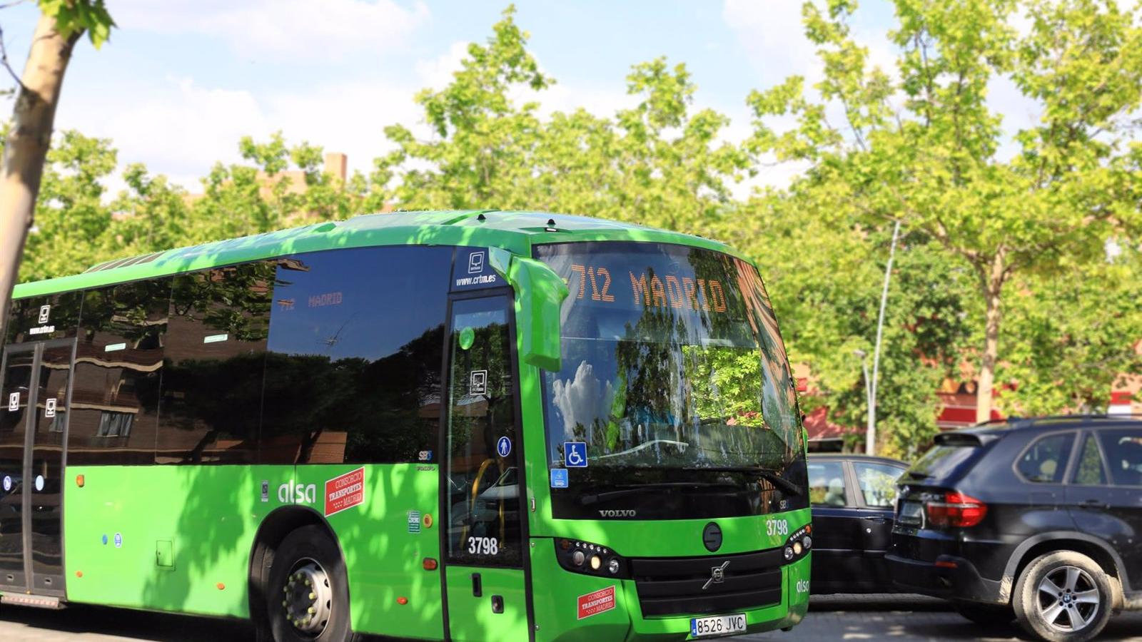 Madrid renueva 349 marquesinas y 819 postes de paradas de autobuses interurbanos