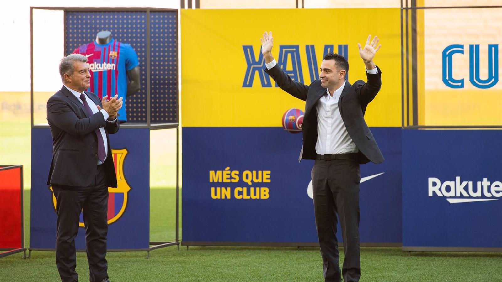 Xavi Hernández cambia de decisión y continuará en el FC Barcelona