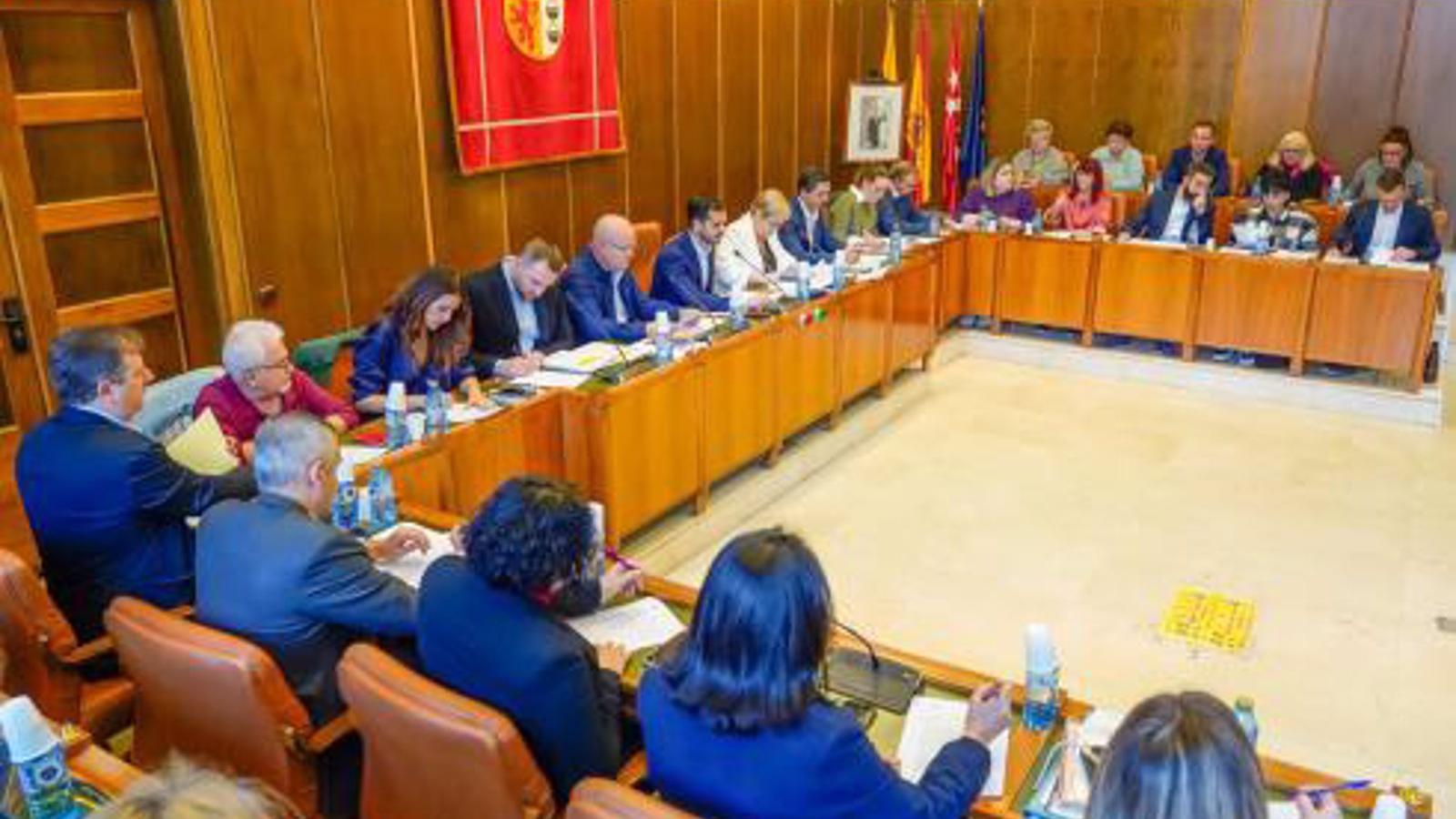 El pleno de Torrejón reconoce gestión del alcalde por evitar tanatorio en Soto Henares