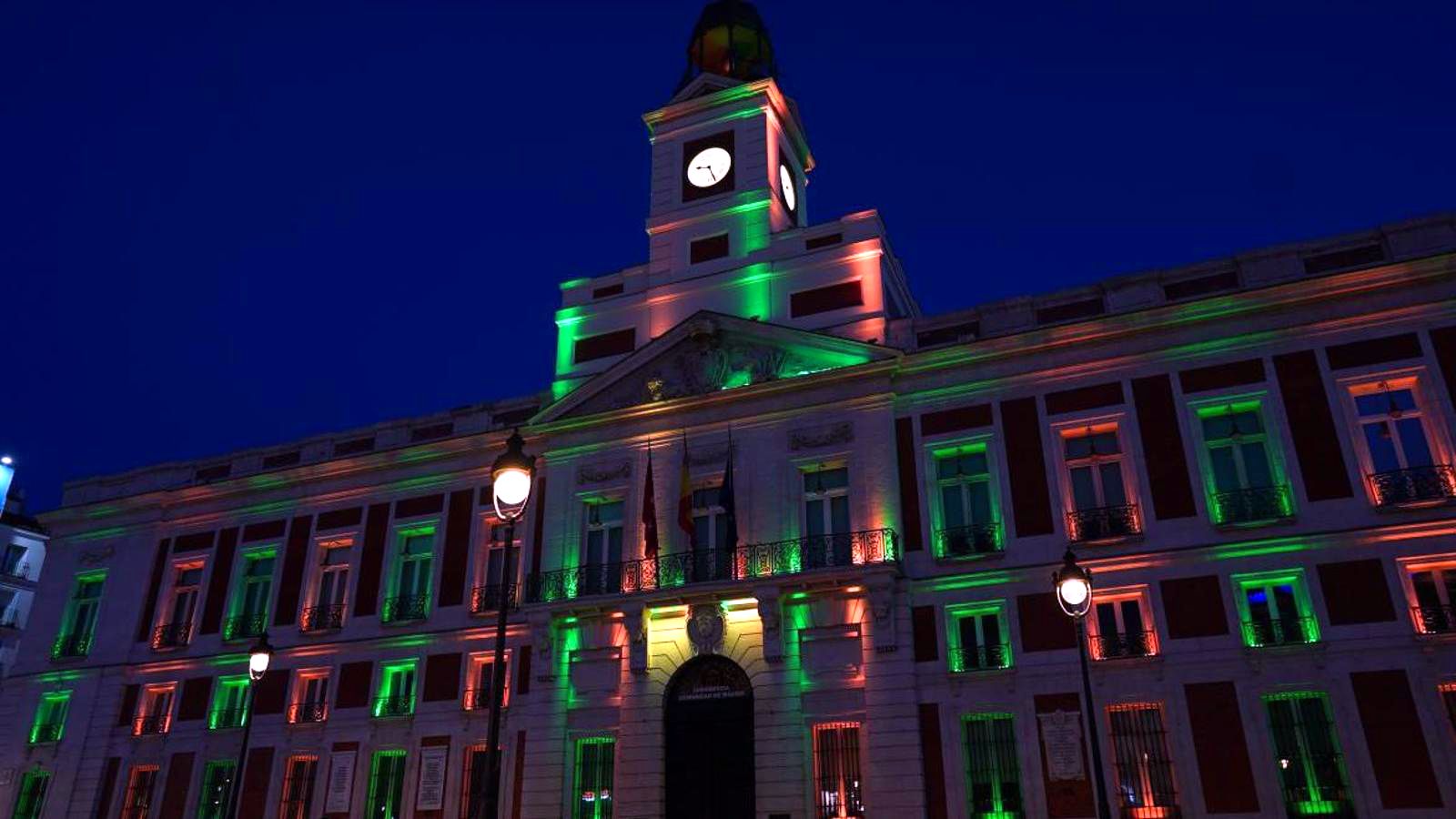 Madrid se ilumina en apoyo a las personas con fibrosis quística