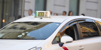 la-nueva-ordenanza-del-taxi-en-madrid-arranca-con-una-demanda-judicial-por-su-legalidad