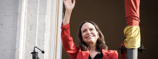 madrid-miles-venezolanos-reciben-maria-corina-machado-puerta