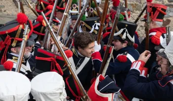 revive-levantamiento-napoleon-1808-polvora-canones