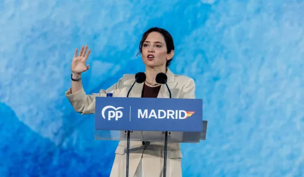 ayuso-cree-espana-necesita-reiniciarse-cero-apartar