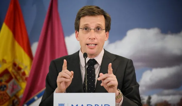 almeida-ampliaria-mayoria-absoluta-30-concejales-celebrasen