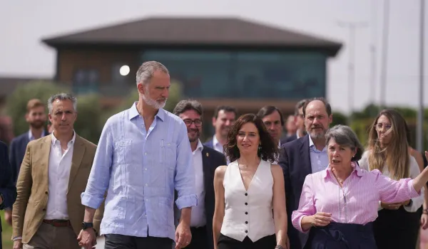 felipe-vi-ayuso-inauguran-centro-innovacion-agua-canal