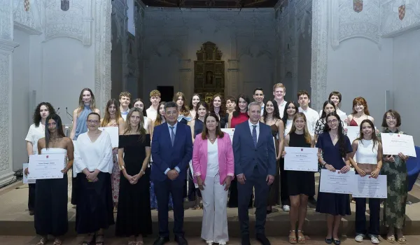 estudiantes-mejores-calificaciones-pau-comunidad-reciben