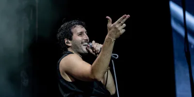 comunidad-incorporar-sebastian-yatra-programacion-hispanidad