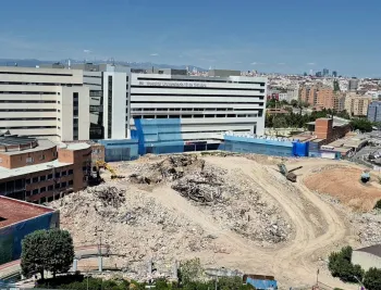 12-octubre-finaliza-demolicion-edificios-iconica-torre-espacio