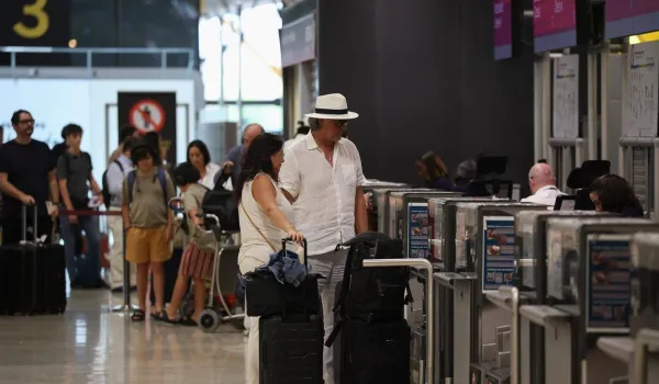 adolfo-suarez-madrid-barajas-mantiene-cabeza-2-2-millones