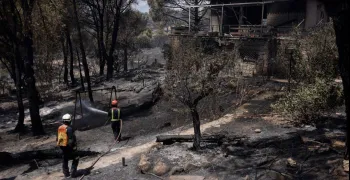 comunidad-sufre-incendios-simultaneos-confinamientos-desalojos