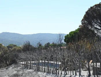 continua-prohibido-bano-navegacion-pantano-san-juan-playa