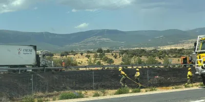arde-un-camion-en-la-a-1-y-obliga-a-cortar-la-autovia