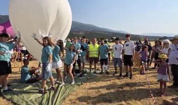 alumnos-ies-cabrera-lanzaron-globo-estratosfera-camaras