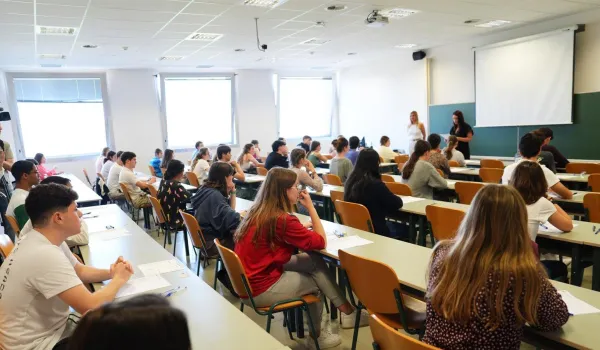 colegios-institutos-comunidad-mejoran-resultados-academicos