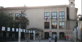 velilla-san-antonio-ayuntamiento-exposicion-informacion