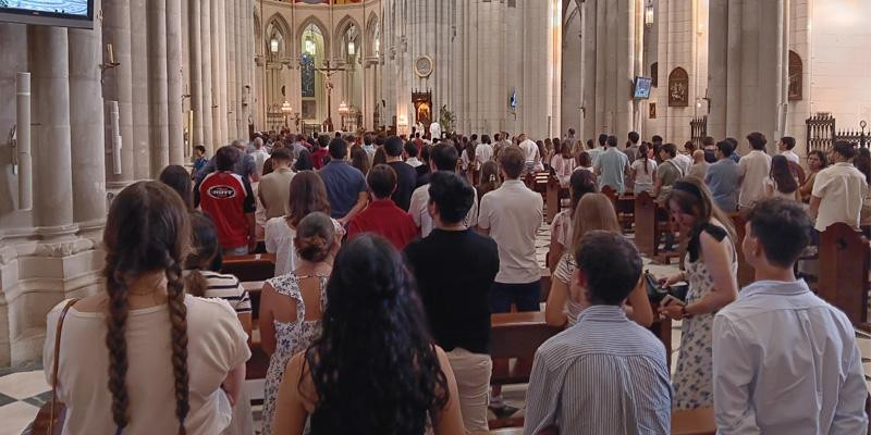 El cardenal José Cobo preside el cierre del curso 'Velad y Orad' en Madrid