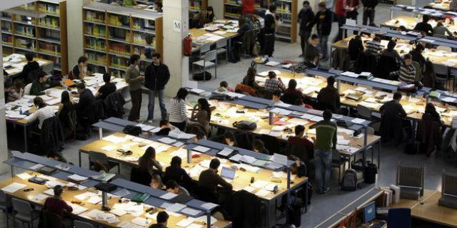 Doce bibliotecas de Madrid amplían su horario en época de exámenes