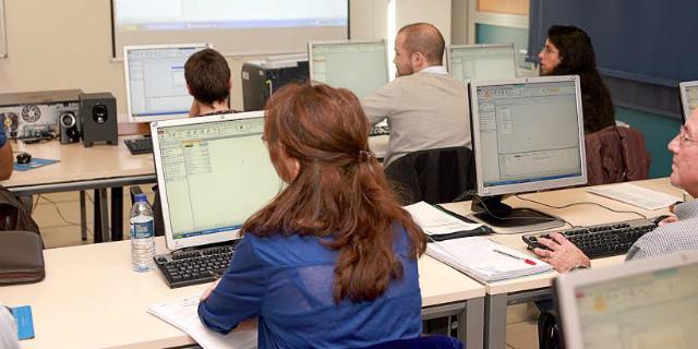 Cursos de inglés, contabilidad y herramientas web para desempleados en Las Rozas