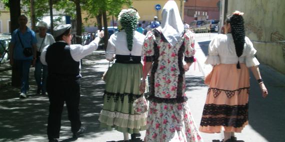 120515_trajes_tipicos_san_isidro_2012