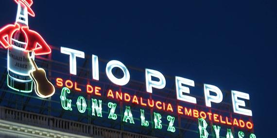 Twitter se revela contra la retirada del cartel de 'Tío Pepe'