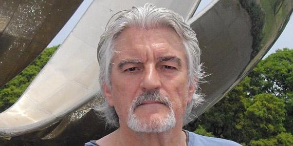 Ángel González Quesada se alza con el Premio de Poesía Blas de Otero que recogerá en Majadahonda