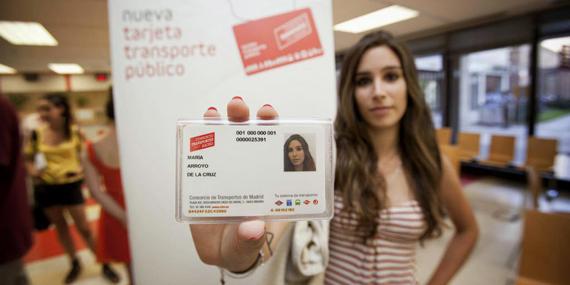 violinista Admisión Agricultura Se implanta la nueva tarjeta transporte público frente al abono joven de la  zona A - MADRID ACTUAL