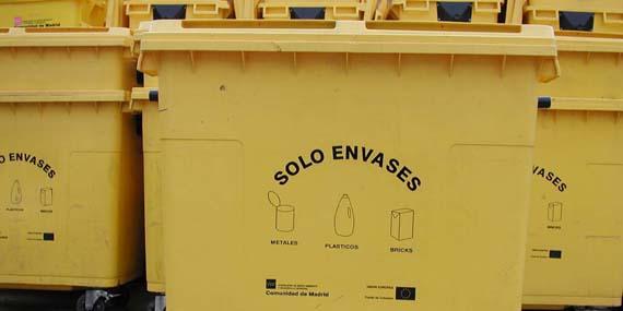 La recogida de basura de cubos amarillos se realizará tres veces por semana en Madrid