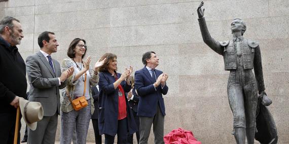 130508 dominguin estatua