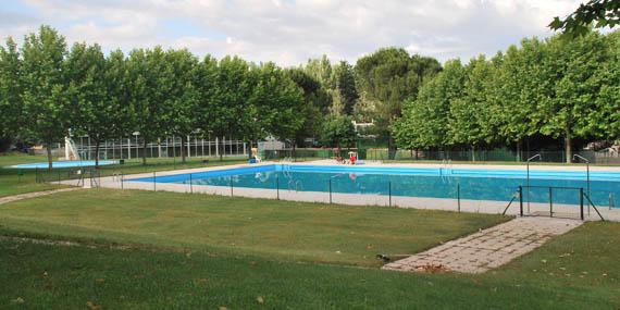130529 piscina majadahonda abre