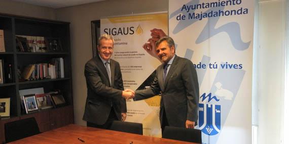 Majadahonda firma un convenio para plantar 1.000 árboles en el Monte del Pilar Majadahonda firma un convenio para plantar 1.000 árboles en el Monte del Pilar