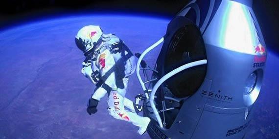Se cumple un año del salto desde la estratofera de Felix Baumgartner