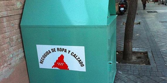 130711 contenedores ilegales ropa