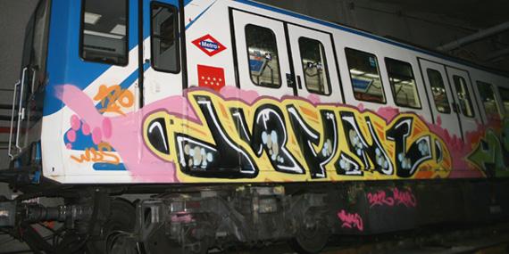 Los madrileños pagan 10 millones al año por la limpieza de los grafitis