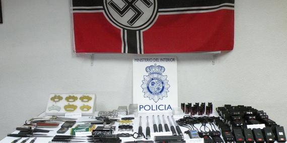 Detenido un joven neonazi por vender armas prohibidas a través de Internet
