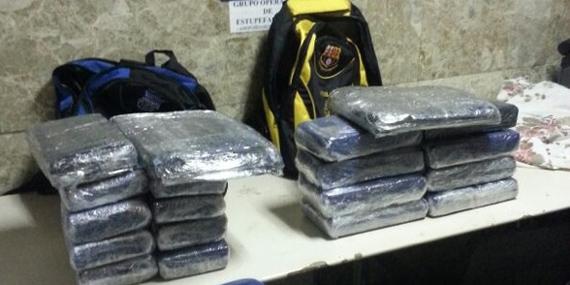 Introducían cocaína en España gracias a tres empleados de Barajas