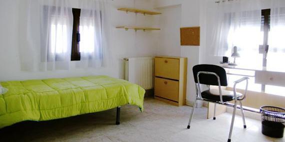Los universitarios madrileños pagarán menos por una habitación este curso