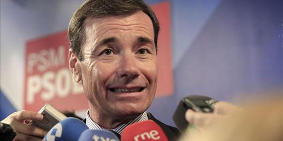 Tomás Gómez insta al PSOE a presionar al Santander contra el fichaje de Rato
