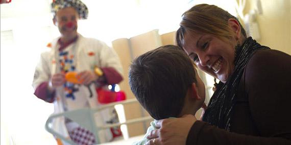 Los niños del 12 de Octubre piden fondos para construir un jardín