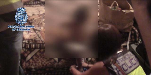 Secuestraban y vejaban a los hijos de 'sus' prostitutas como medida de coacción