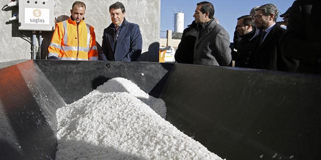 5.000 toneladas de sal para vencer a la nieve