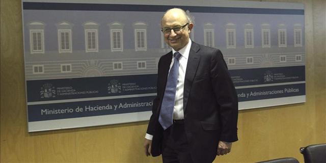 Montoro reabre su 'guerra' con González