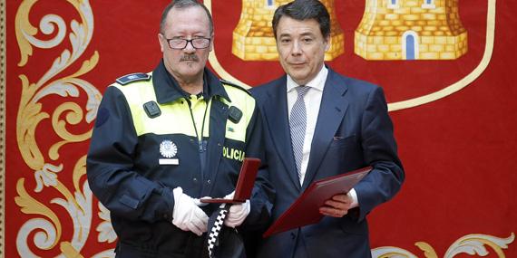 130412 medallas policia 02