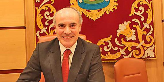 Manuel Troitiño visita la calle Francisco Álvarez en Villa de Vallecas