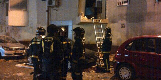 La explosión de un aerosol causa daños importantes en dos viviendas de Villaverde