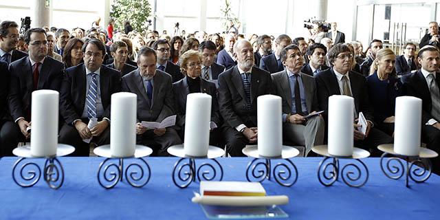 González recuerda el "horror" del Holocausto en un acto en la Asamblea