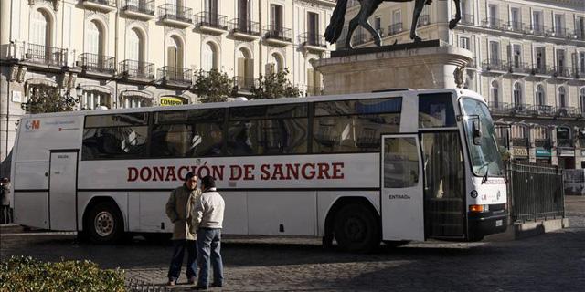 Sanidad ofrece mantener todos los empleos del Centro de Transfusiones