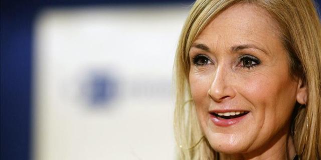 Cifuentes deja de ser vocal del Canal de Isabel II