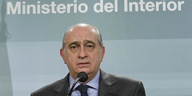 Fernández Díaz condena las agresiones a la Policía en las marchas por la dignidad